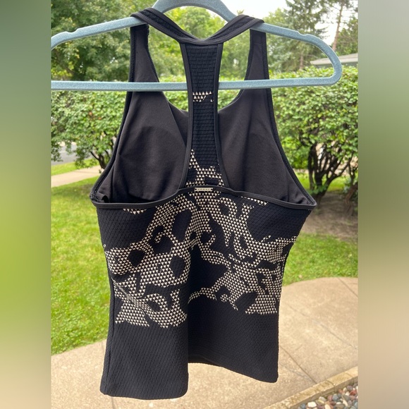 Like New KORAL by Ilana Kugel Submerge Sports Tank Athletic Top | Black | Large - Picture 16 of 17